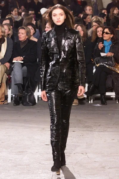 Look 17